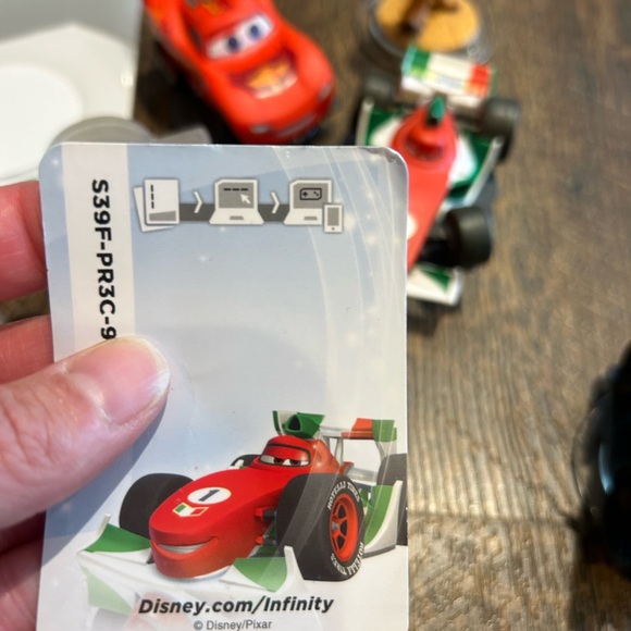 Disney Infinity Game, Figures & Cards - Picture 4 of 16